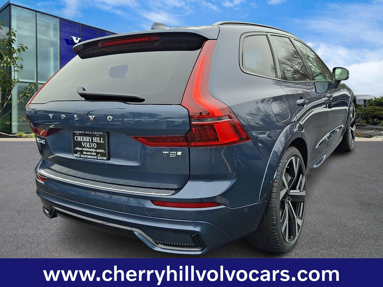 New 2026 Volvo XC60 T8 Ultra w/ Protection Package Premier image 5