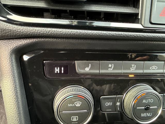 Certified 2023 Volkswagen Taos SEL image 19