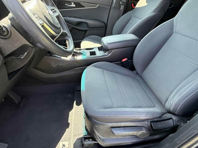 Used 2020 Kia Sorento LX image 13