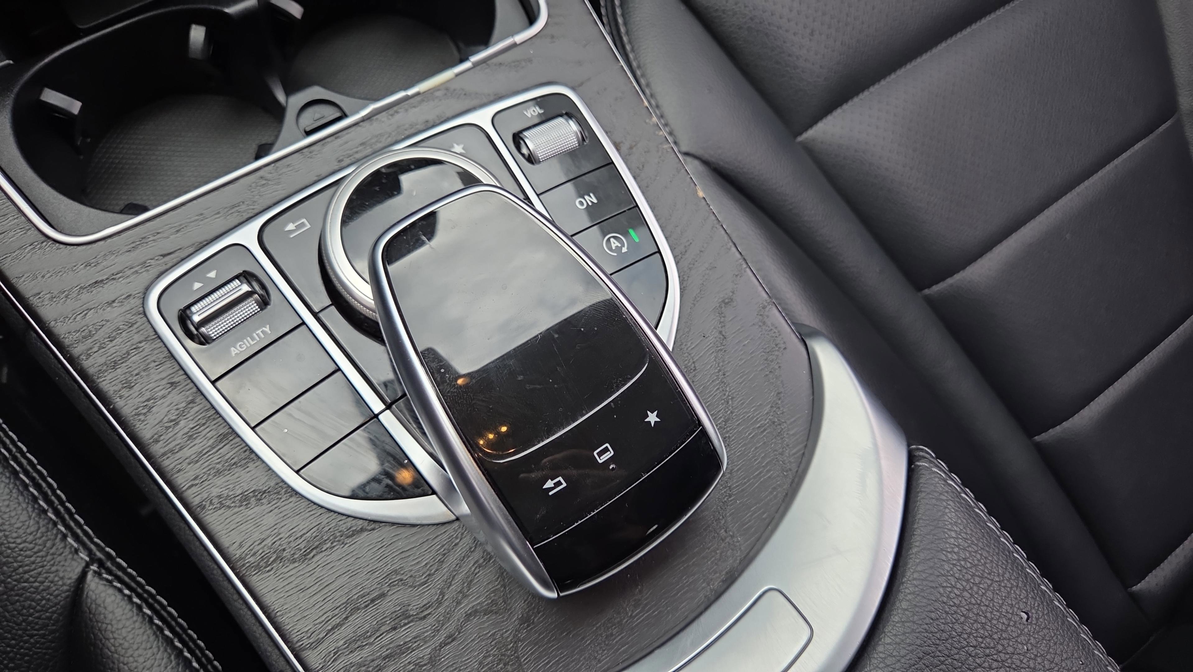 Used 2015 Mercedes-Benz C 300 4MATIC Sedan image 37