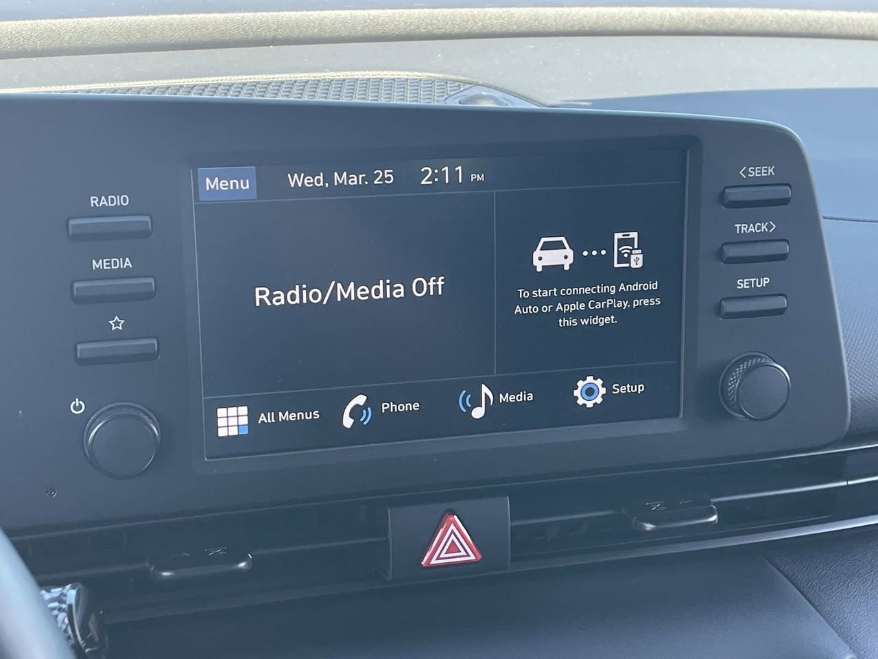 Certified 2025 Hyundai Elantra Sport image 24