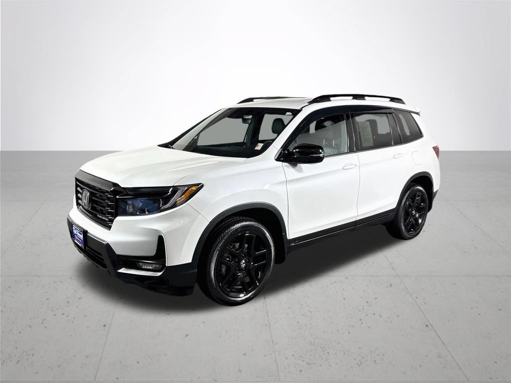 Used 2025 Honda Passport Black Edition image 2