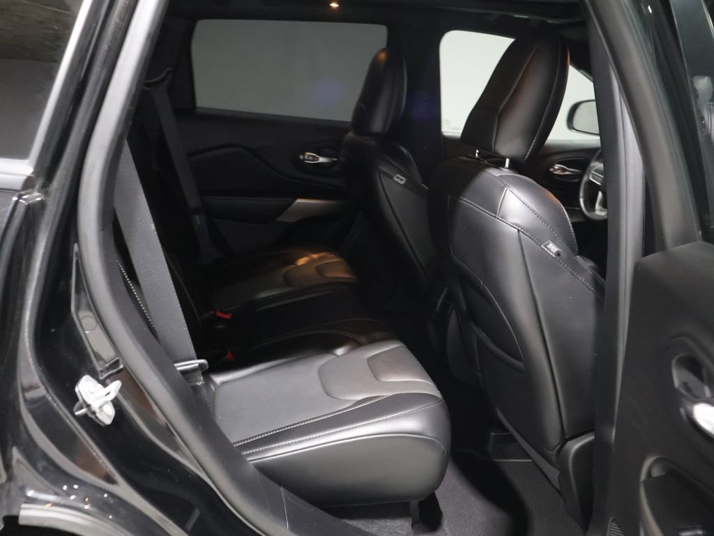 Used 2021 Jeep Cherokee Latitude Lux 80th Anniv w/ Quick Order Package 2YU 80th AWD/4WD image 21