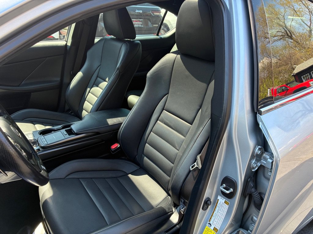 Used 2022 Lexus IS 350 F Sport w/ Accessory Package AWD/4WD image 20