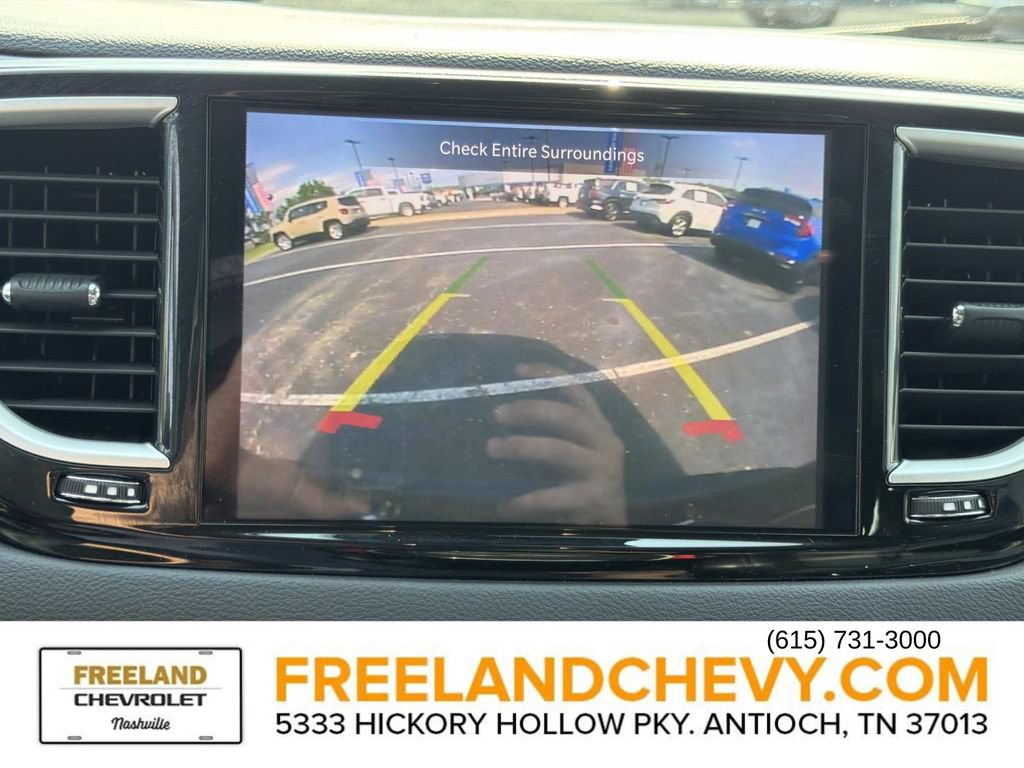 Used 2023 Chrysler Pacifica Touring-L FWD image 33
