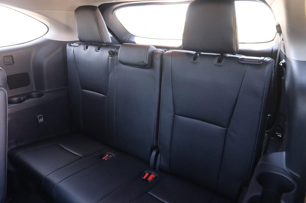 Used 2025 Toyota Highlander Platinum AWD/4WD image 12