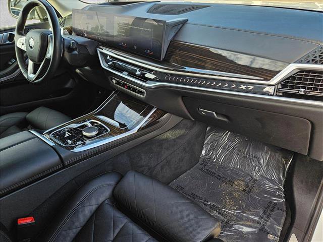 Used 2023 BMW X7 xDrive40i w/ Premium Package image 26