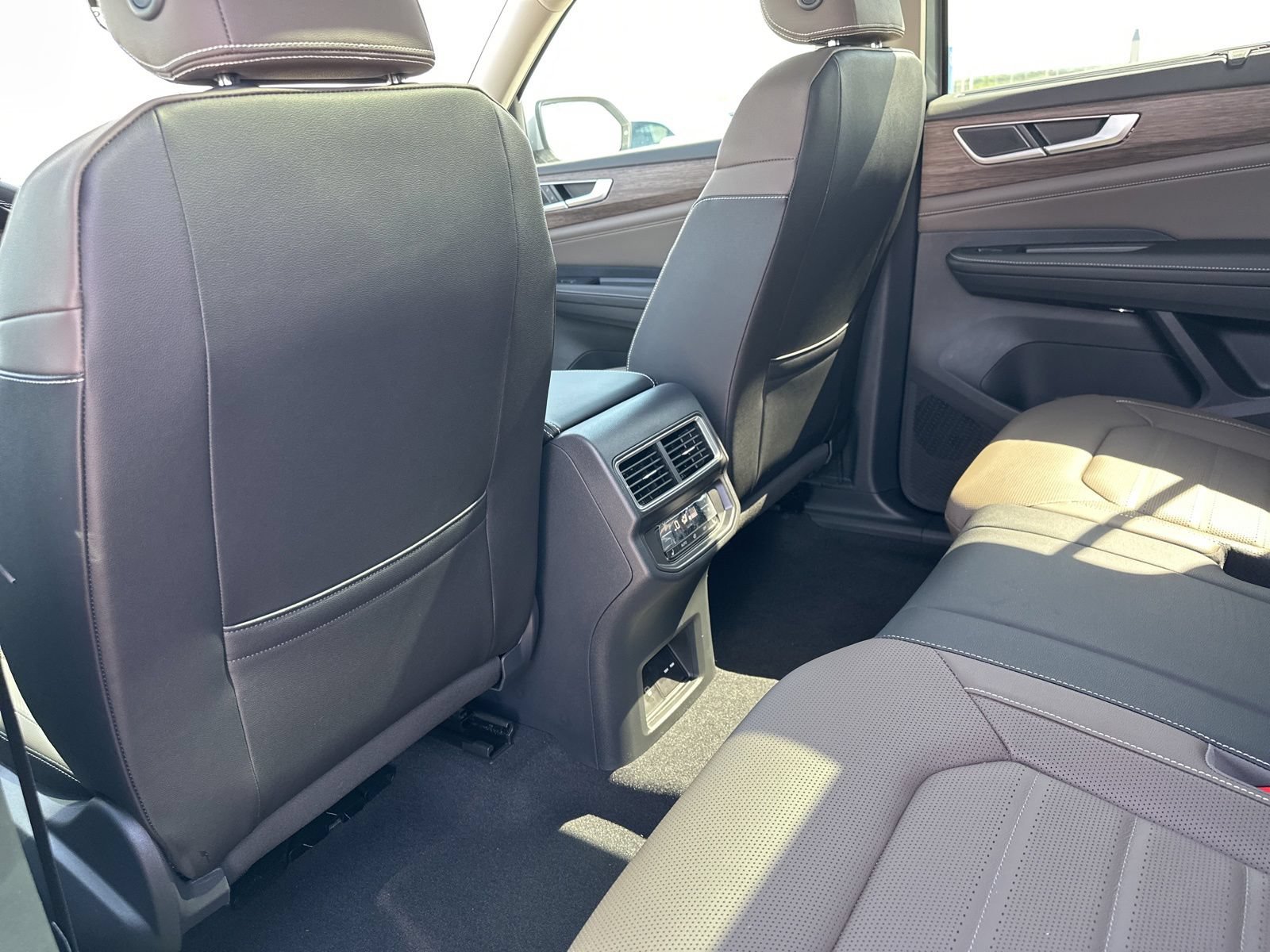 New 2026 Volkswagen Atlas SEL AWD/4WD image 18
