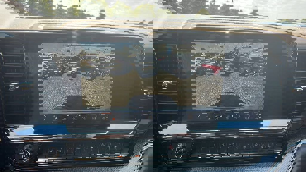 New 2025 Chevrolet Silverado 1500 ZR2 w/ Technology Package image 28