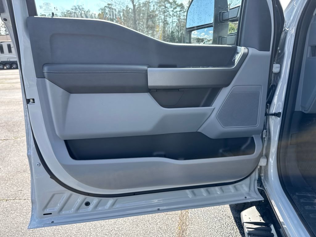 New 2026 Ford F250 XL w/ STX Appearance Package AWD/4WD image 11