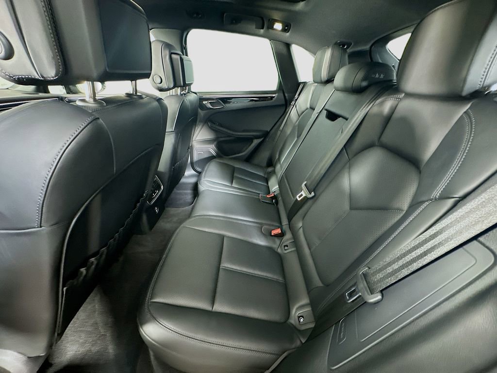 Certified 2024 Porsche Macan image 24