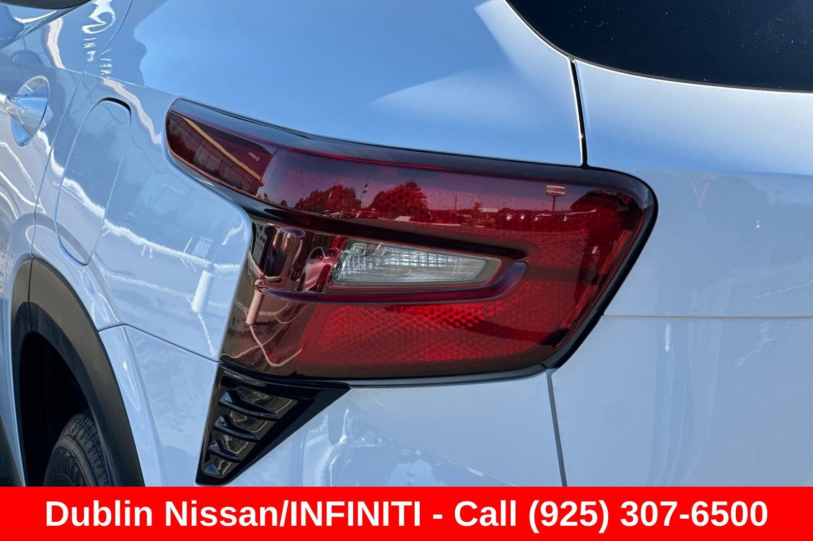 Used 2025 Chevrolet Trax RS FWD image 48