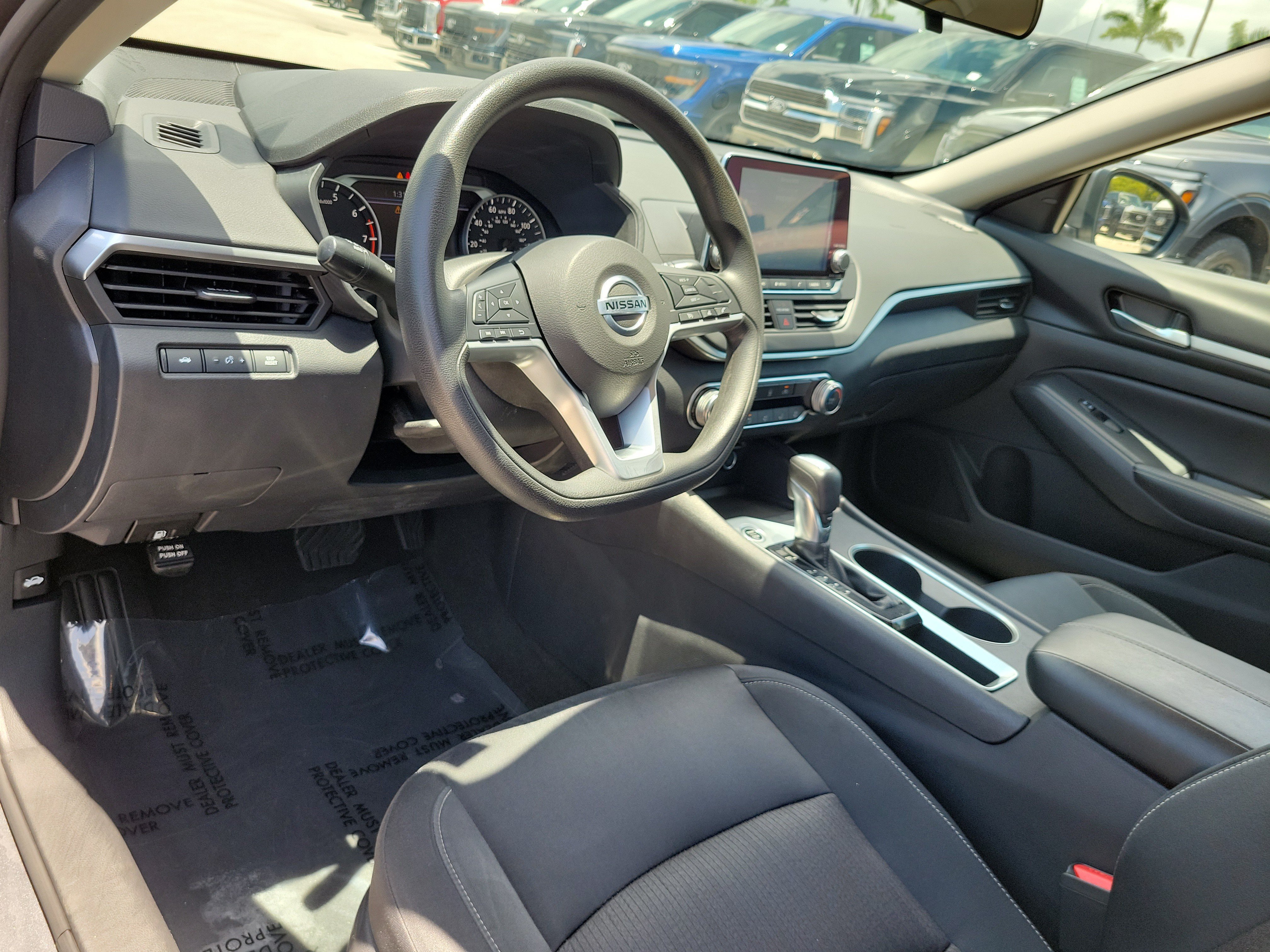 Used 2022 Nissan Altima 2.5 SV FWD image 9