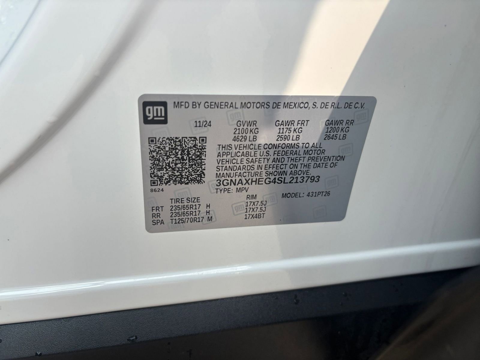 Used 2025 Chevrolet Equinox LT FWD image 30