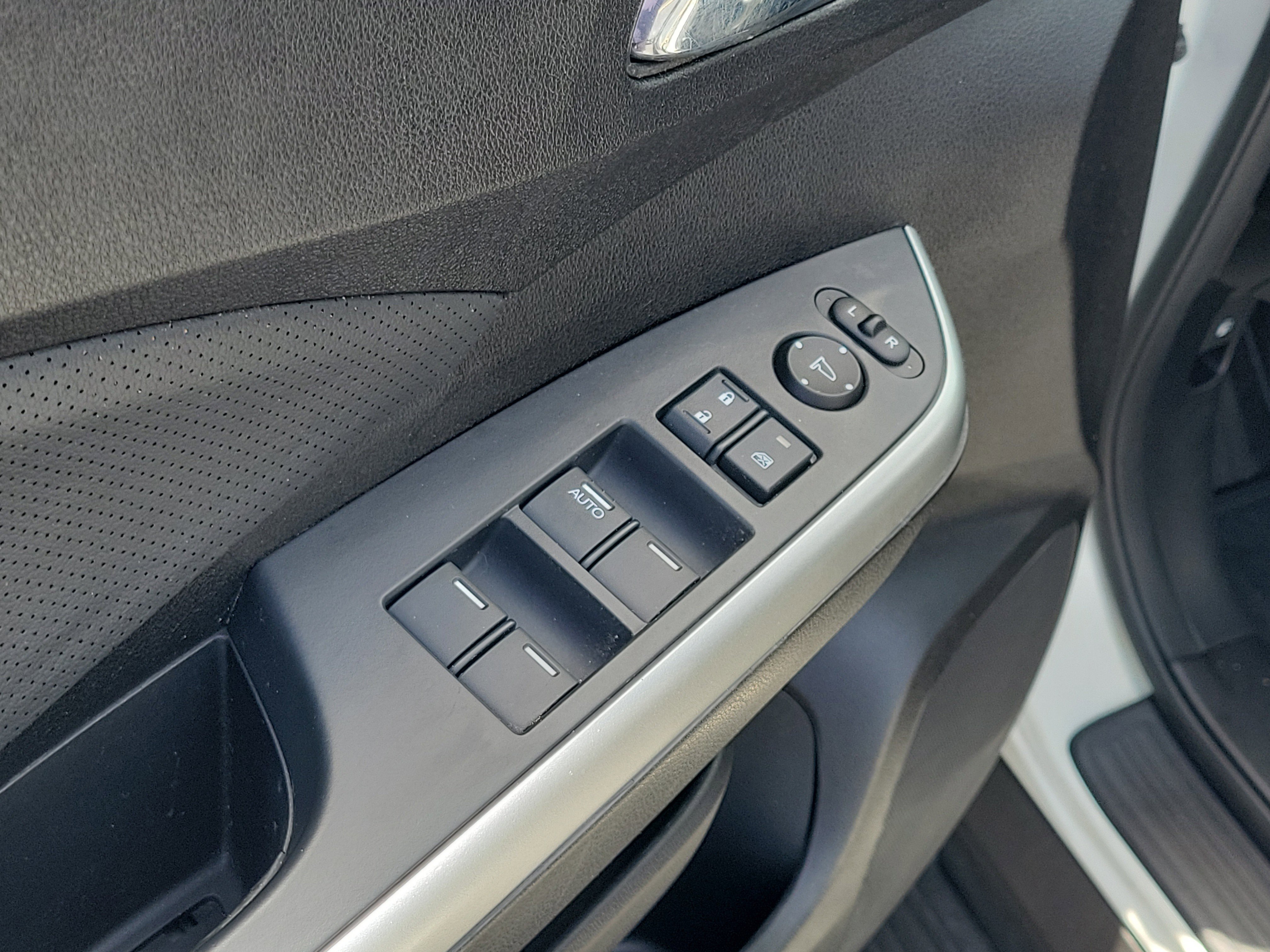 Used 2015 Honda CR-V EX-L image 21