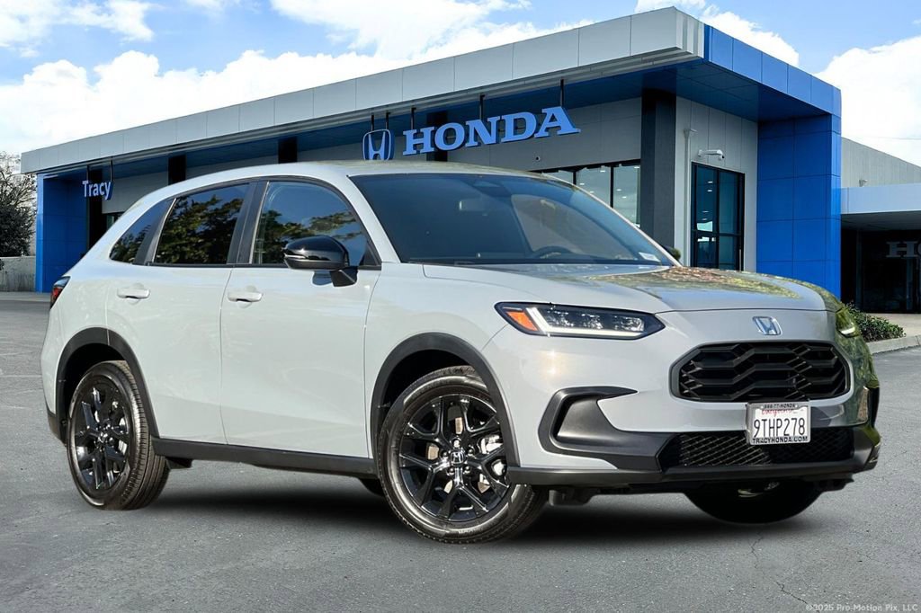 Certified 2025 Honda HR-V Sport image 1