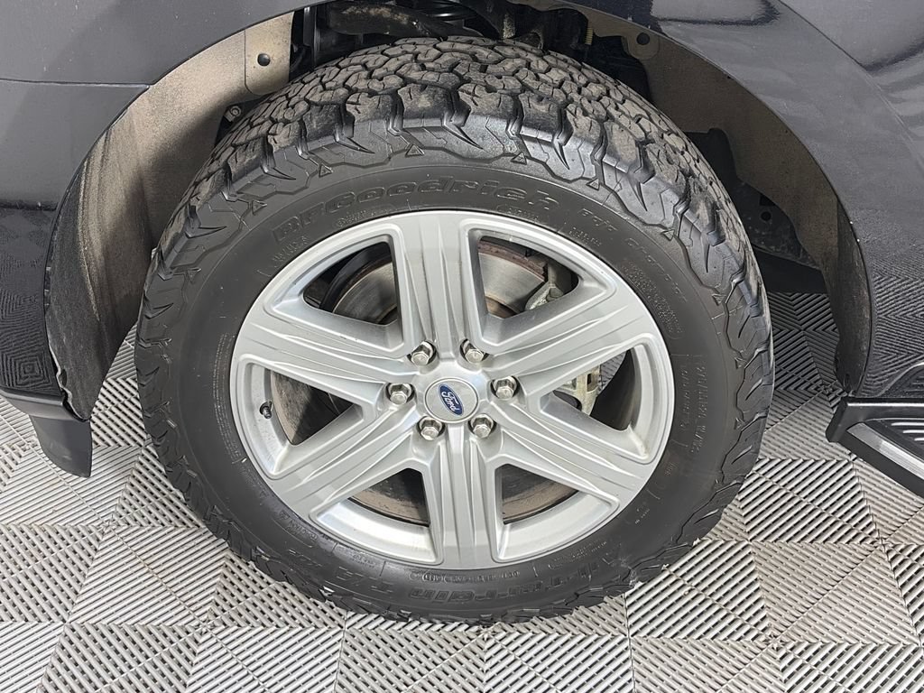 Certified 2019 Ford Expedition XLT w/ Equipment Group 202A AWD/4WD image 8