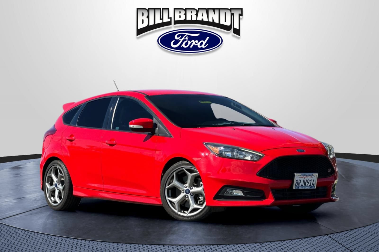 Used 2017 Ford Focus ST FWD image 1