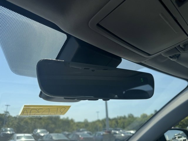 Used 2018 Toyota RAV4 Limited image 24