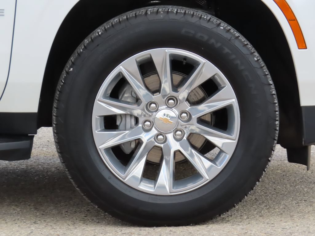 Certified 2025 Chevrolet Tahoe Premier w/ Sun And Tow Package AWD/4WD image 14