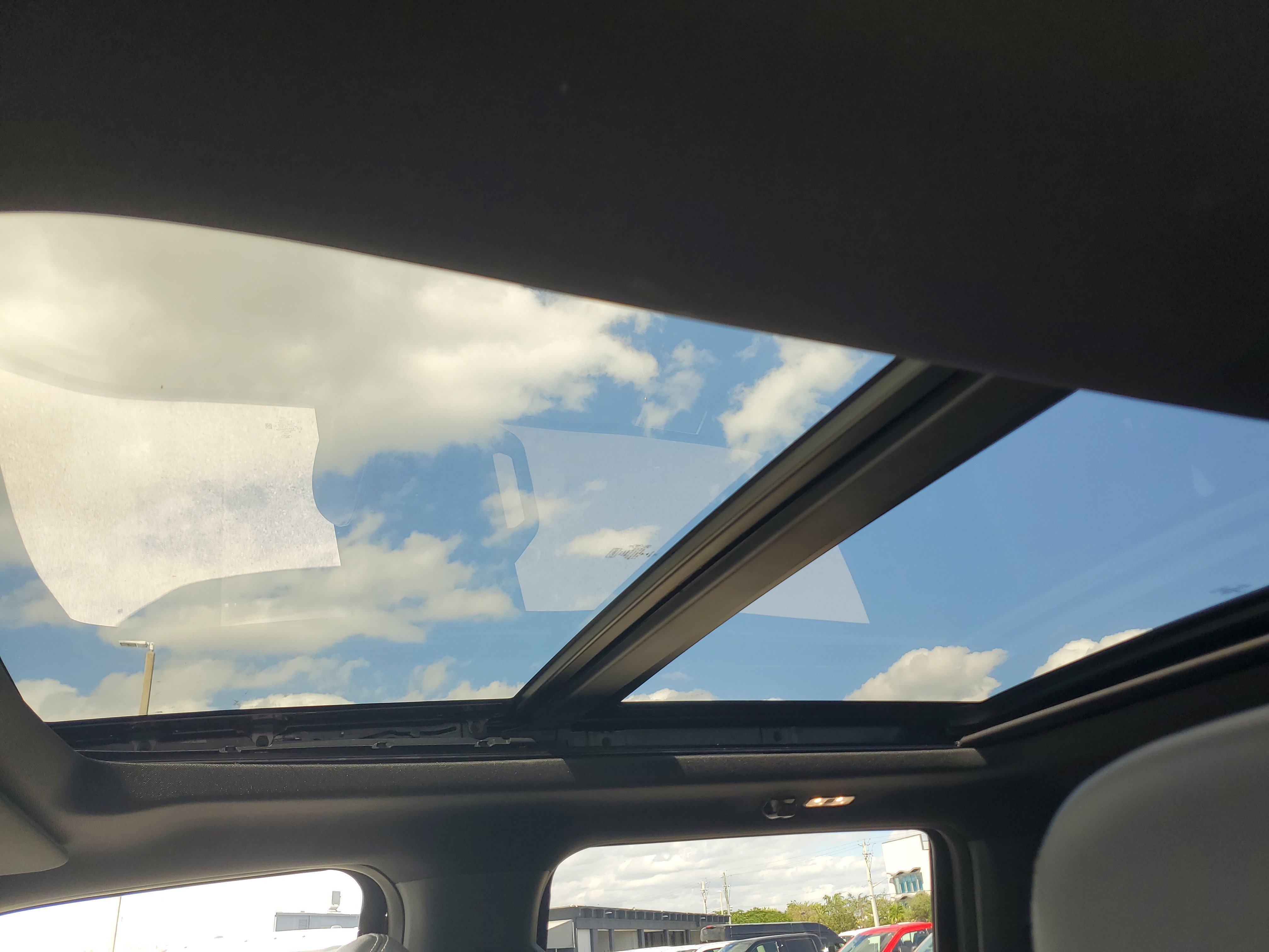 Used 2022 Ford F350 Lariat w/ Lariat Ultimate Package image 11