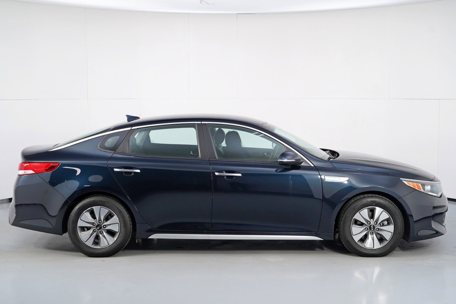 Used 2019 Kia Optima EX image 48