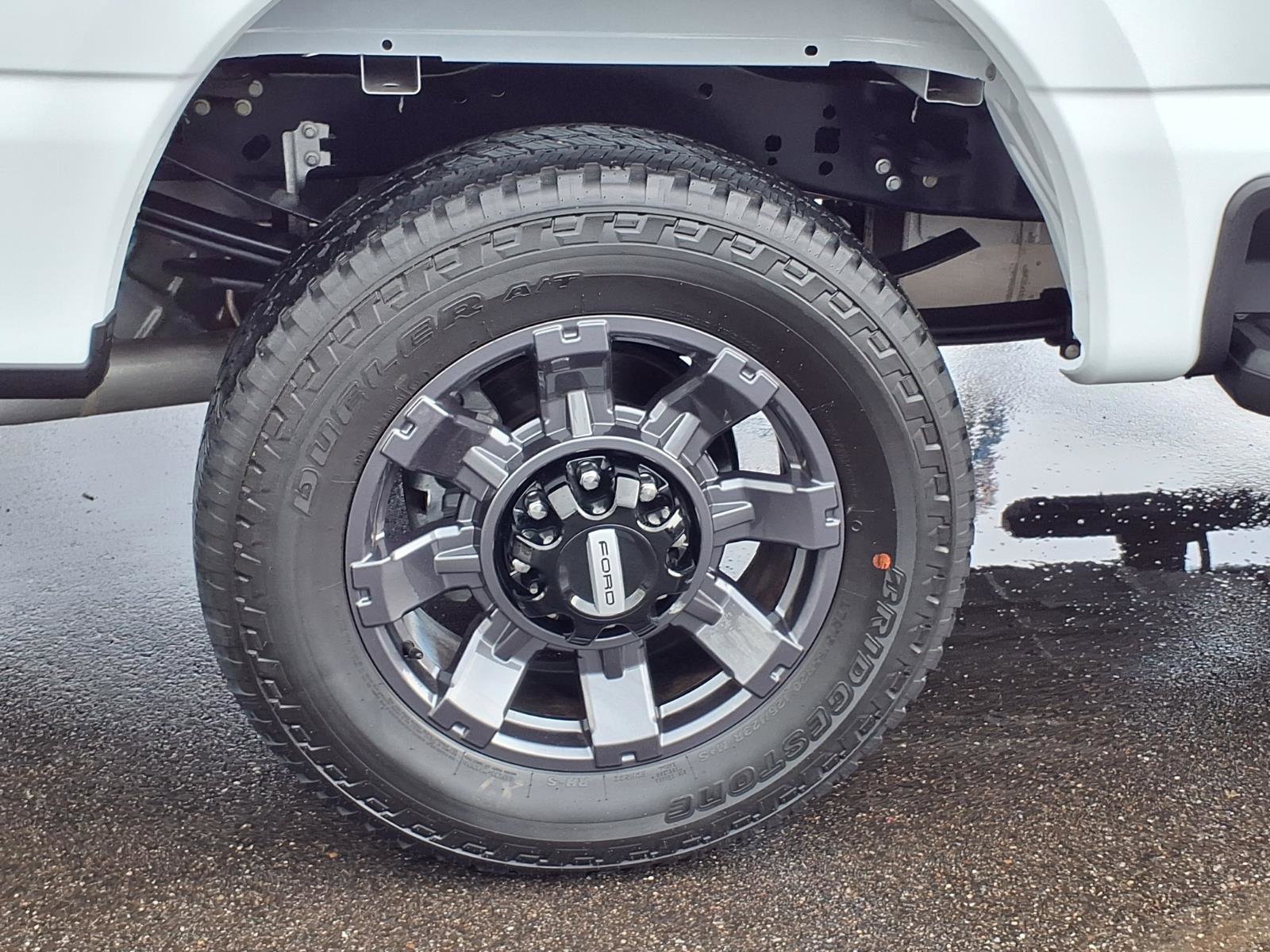 Used 2024 Ford F250 Lariat w/ Sport Appearance Package image 27