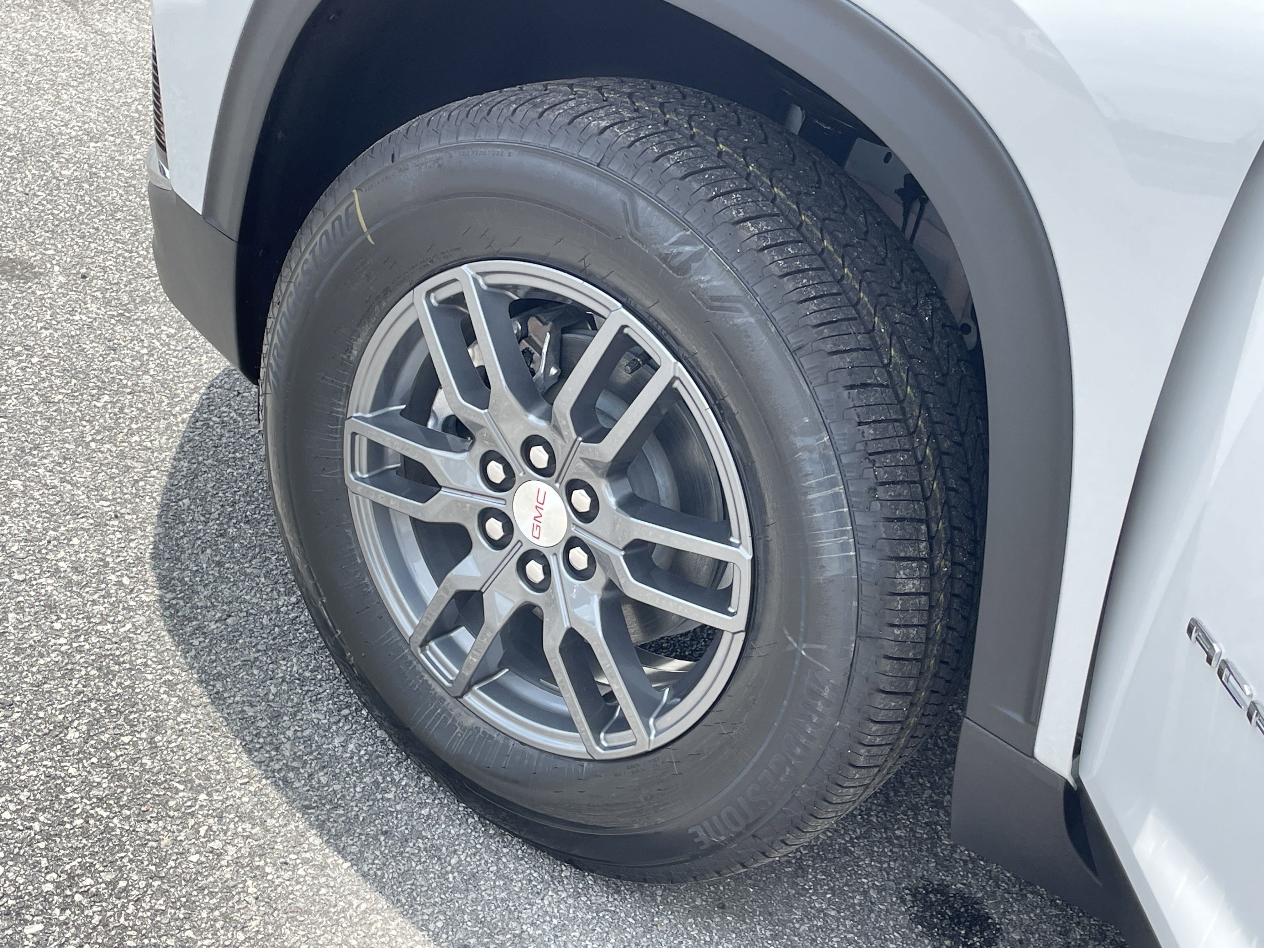 New 2025 GMC Acadia Elevation image 26