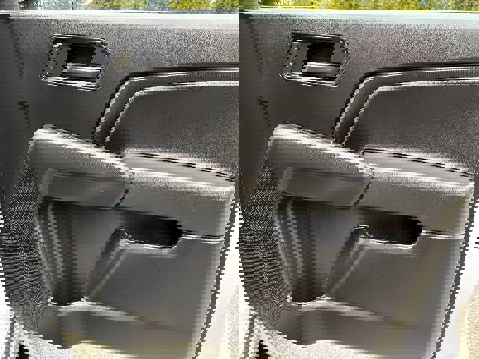 Used 2024 Chevrolet Colorado Trail Boss w/ LPO, Dark Essentials Package image 12