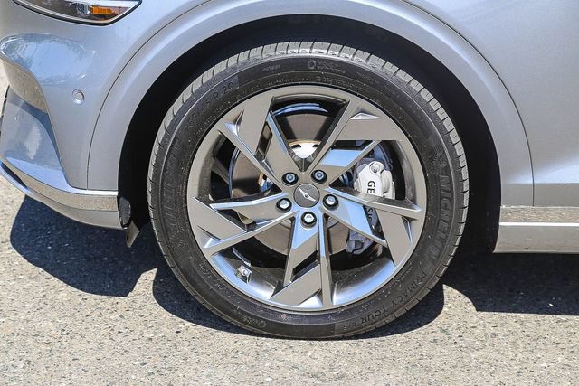 Used 2023 Genesis Electrified GV70 AWD/4WD image 11