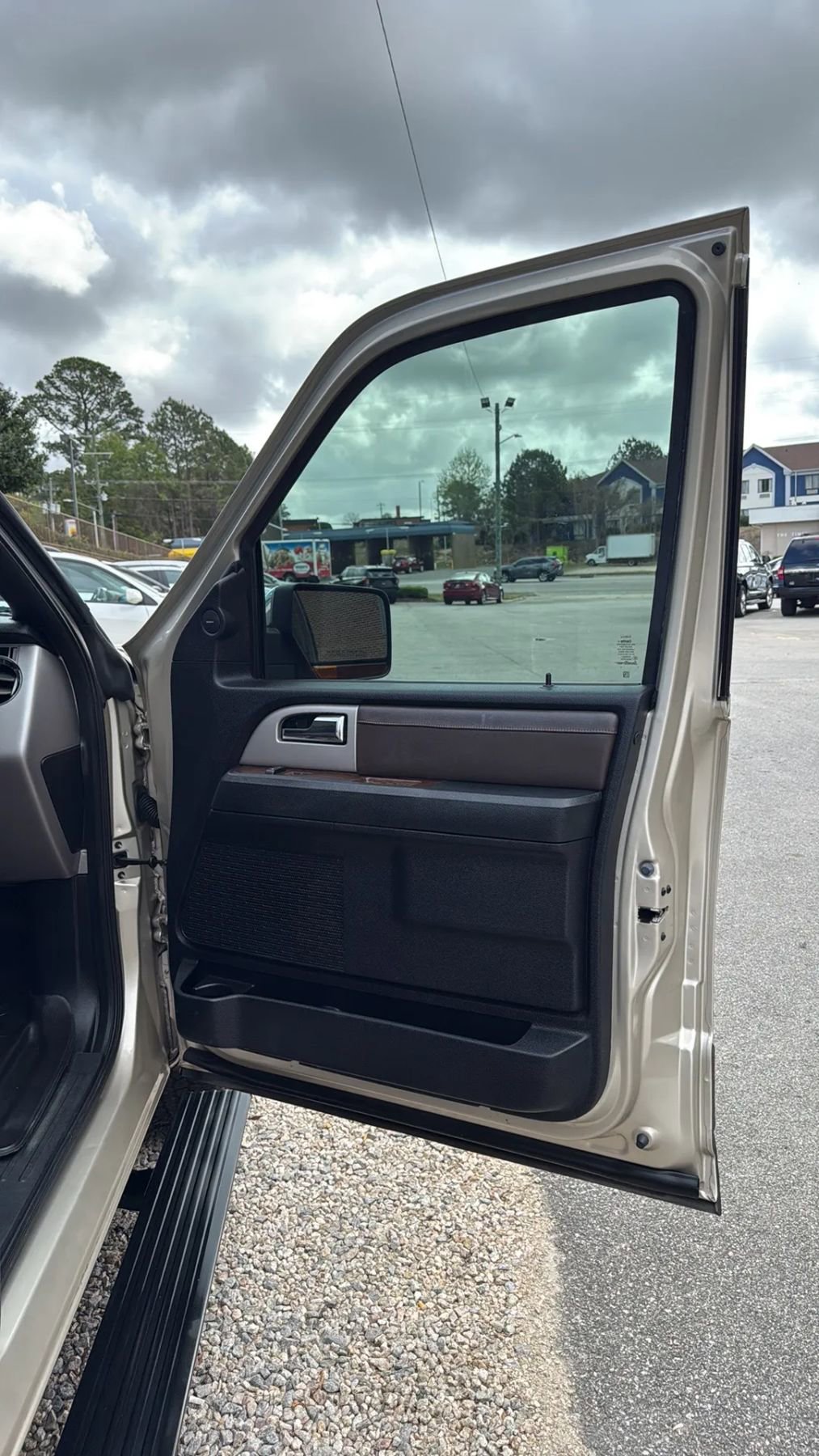 Used 2017 Ford Expedition EL King Ranch image 13