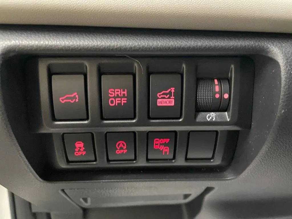 Used 2023 Subaru Forester Limited AWD/4WD image 12