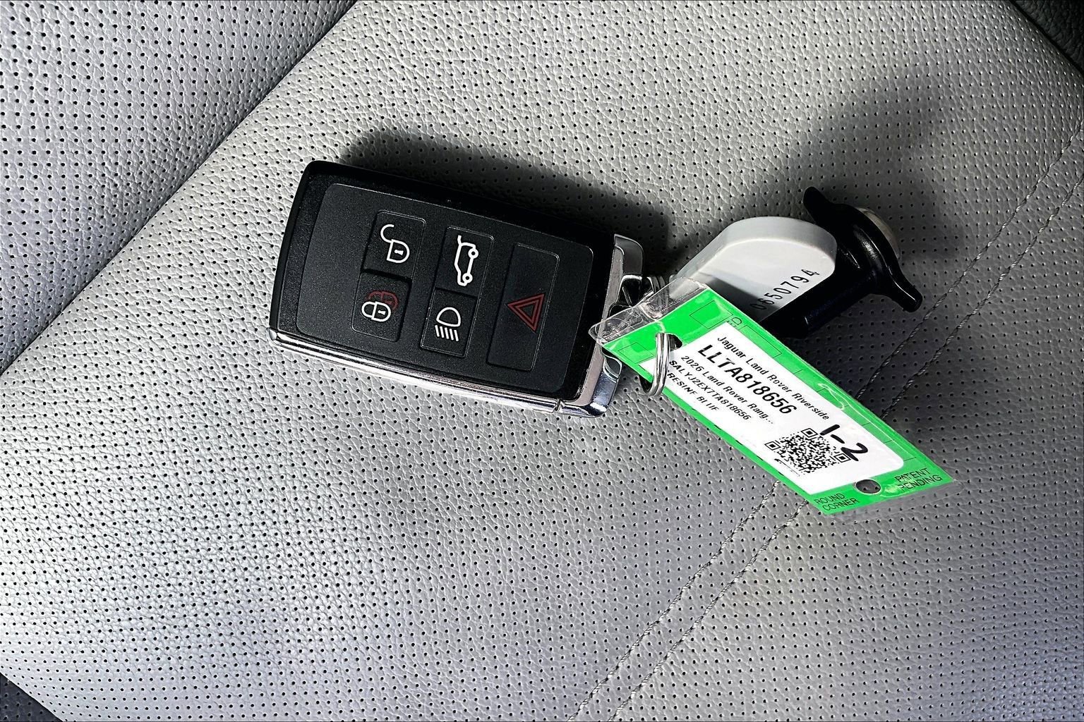 Used 2026 Land Rover Range Rover Velar S AWD/4WD image 11