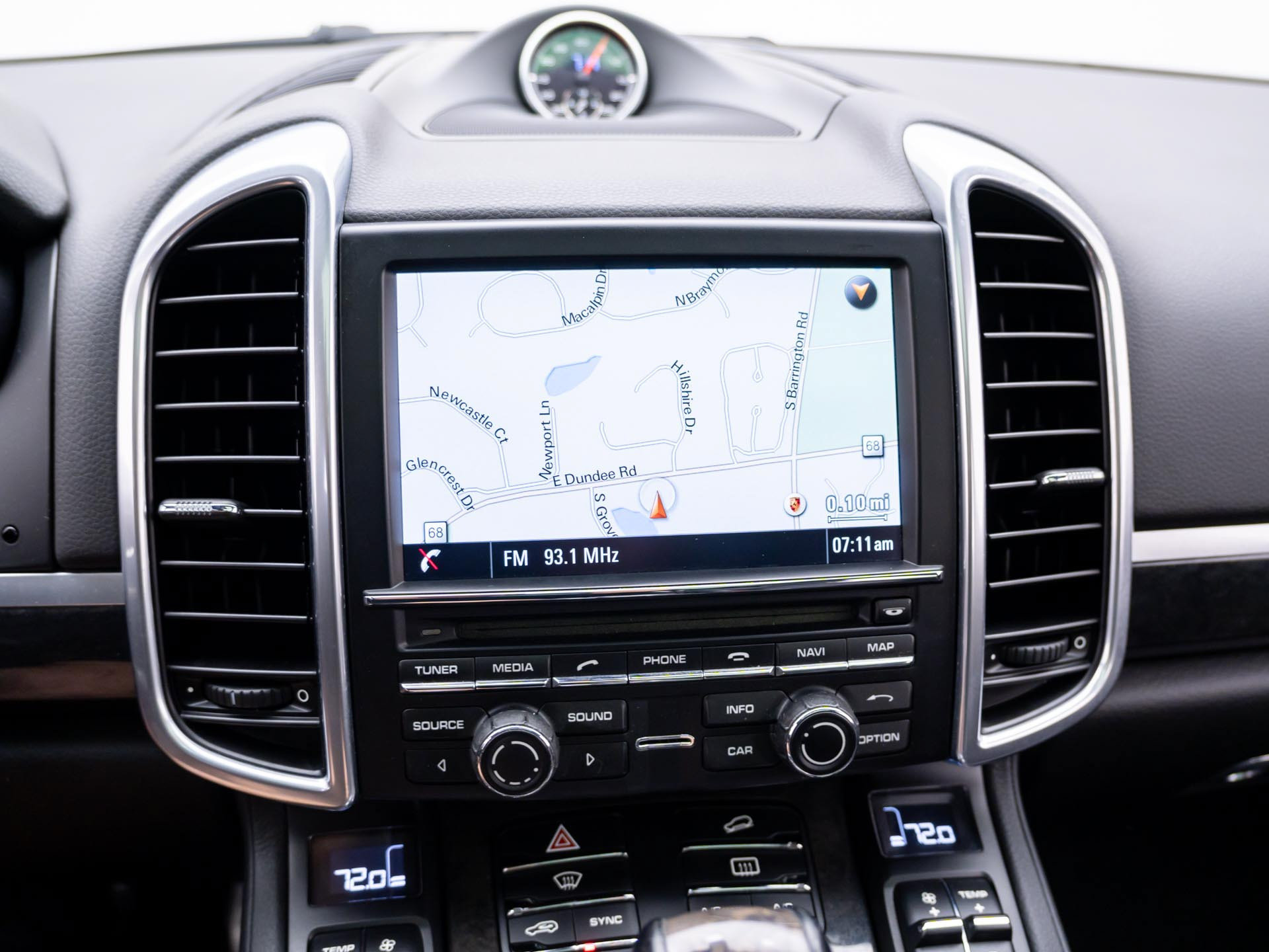 Used 2014 Porsche Cayenne GTS AWD/4WD image 21