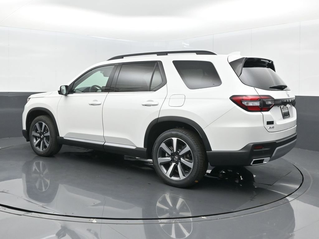 New 2025 Honda Pilot Touring image 16