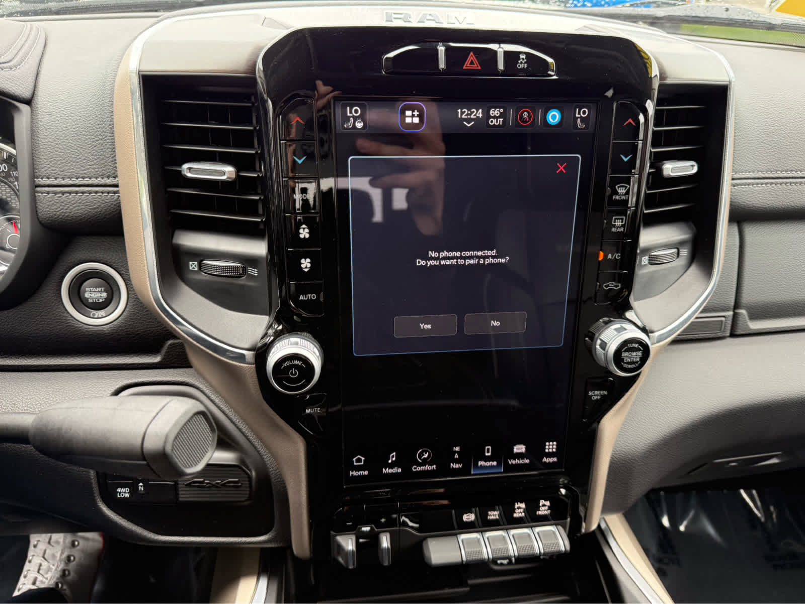 Used 2023 RAM 3500 Laramie AWD/4WD image 21