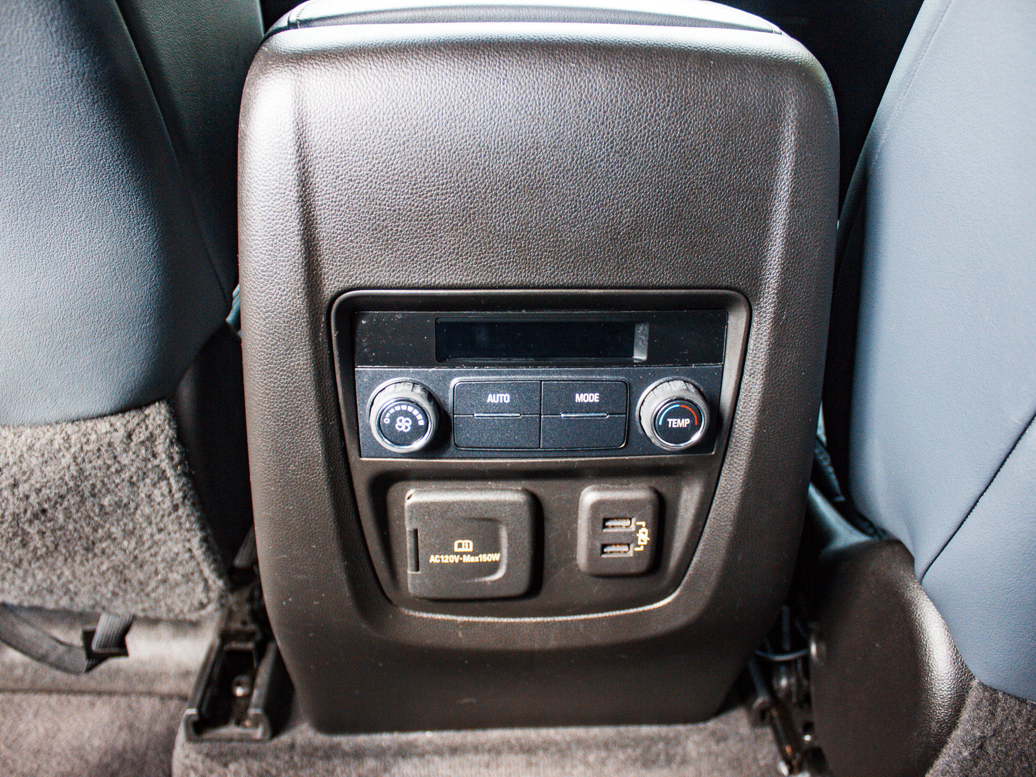 Used 2020 Buick Enclave Essence w/ Sound and Sites Package FWD image 23