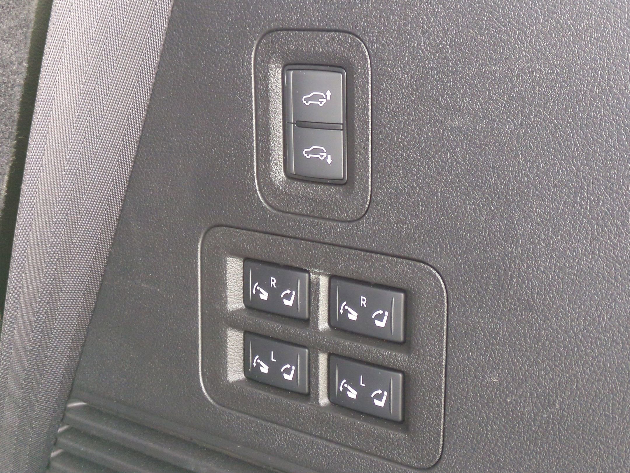Used 2026 INFINITI QX80 Luxe image 40