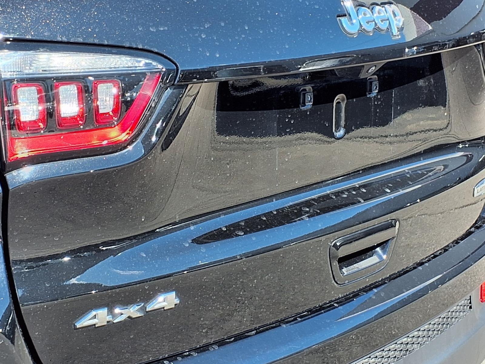 Certified 2023 Jeep Compass Latitude AWD/4WD image 22