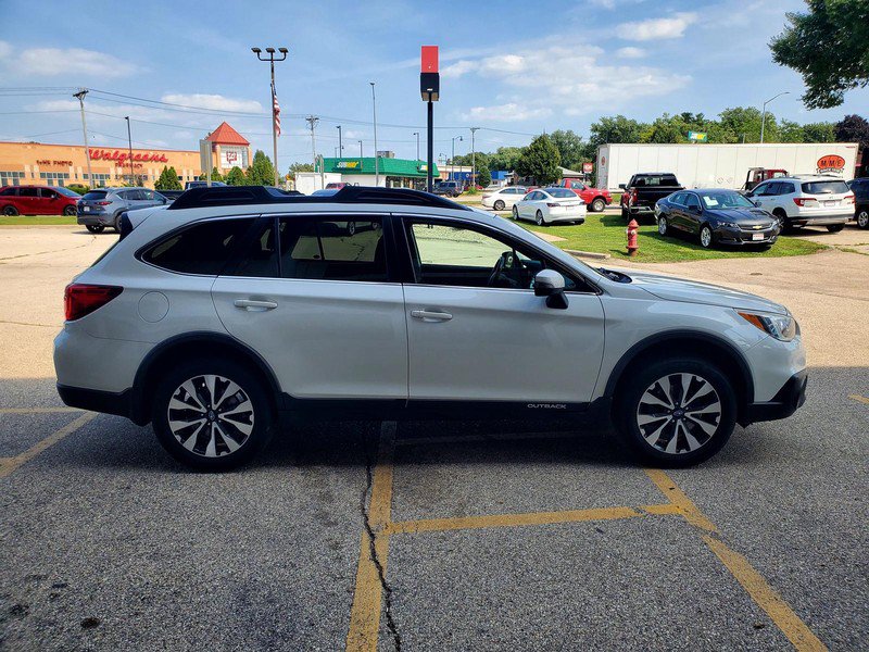Used 2016 Subaru Outback 2.5i Limited AWD/4WD image 4