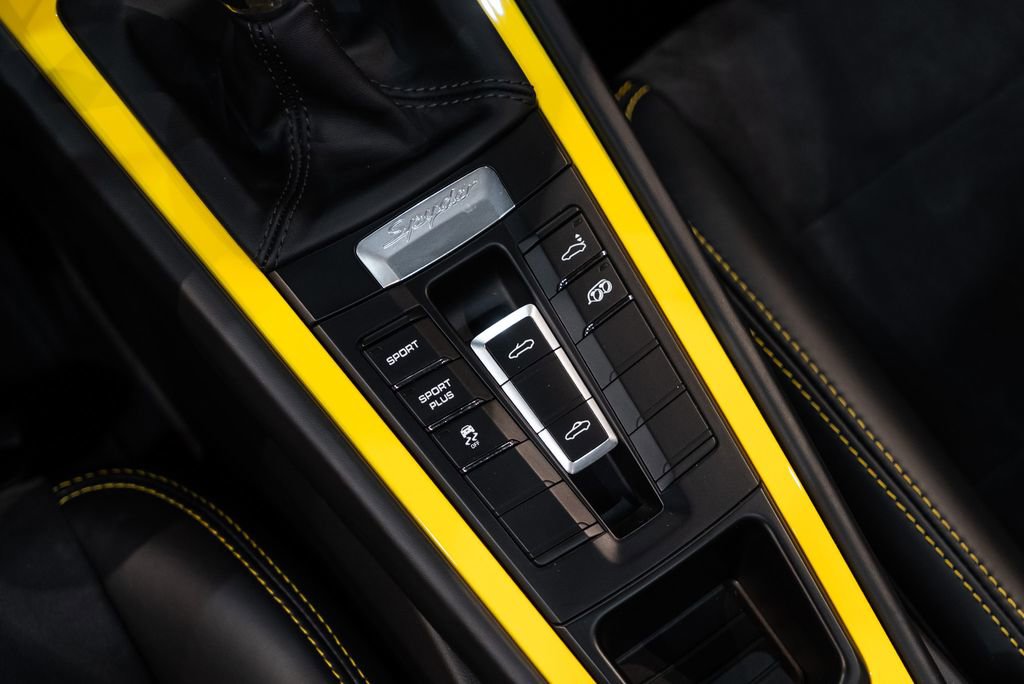 Used 2016 Porsche Boxster Spyder RWD image 27