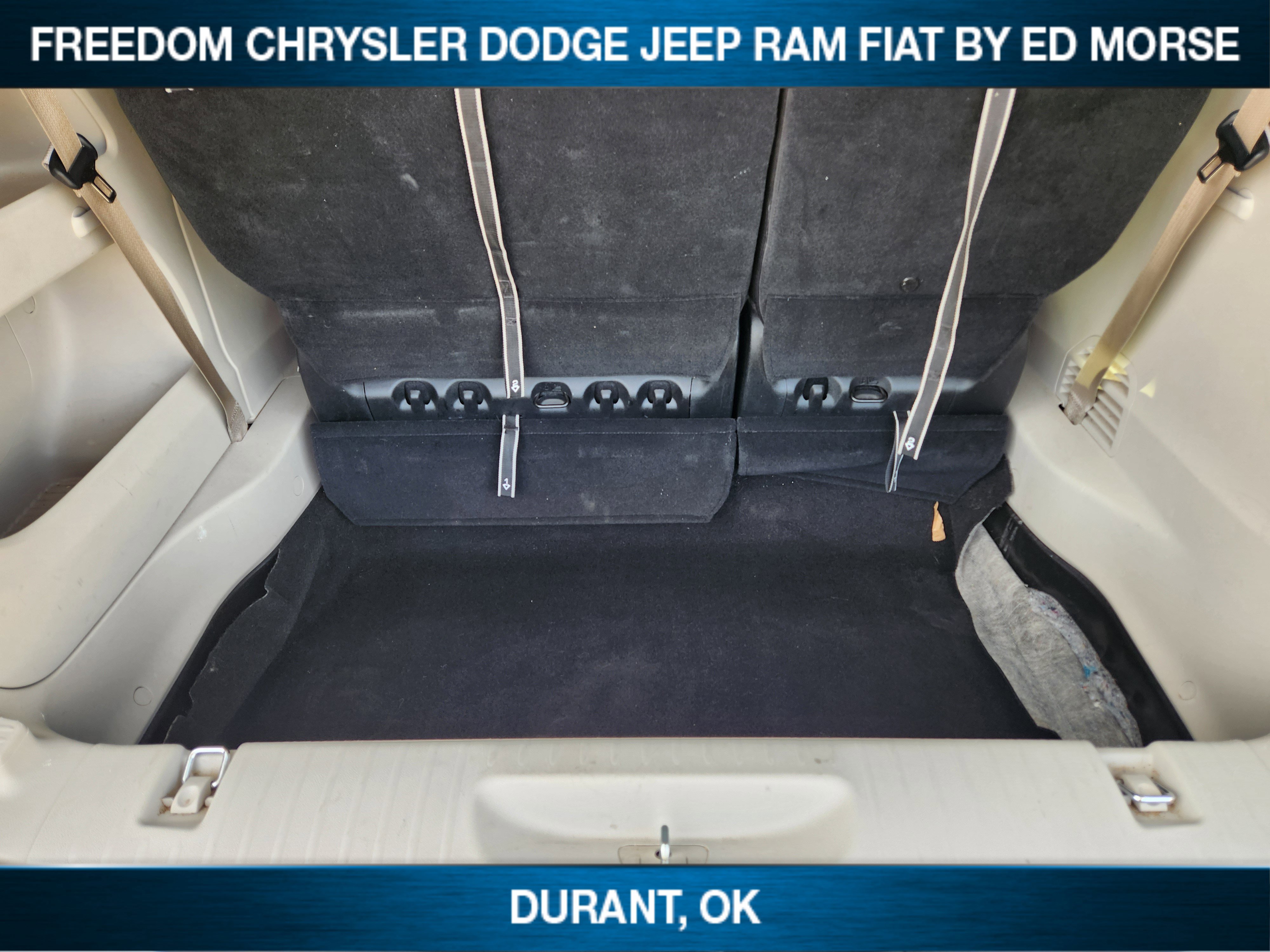 Used 2024 Chrysler Pacifica Touring-L image 25