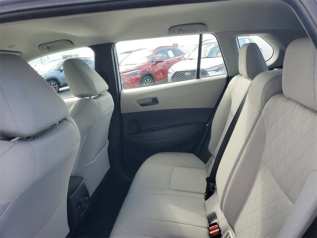 Used 2023 Toyota Corolla Cross L image 11