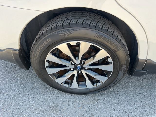 Used 2016 Subaru Outback 2.5i Limited AWD/4WD image 20