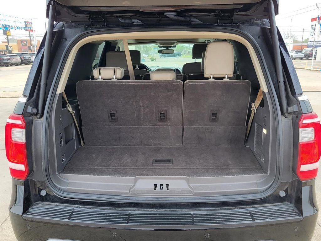 Used 2021 Ford Expedition XLT image 12