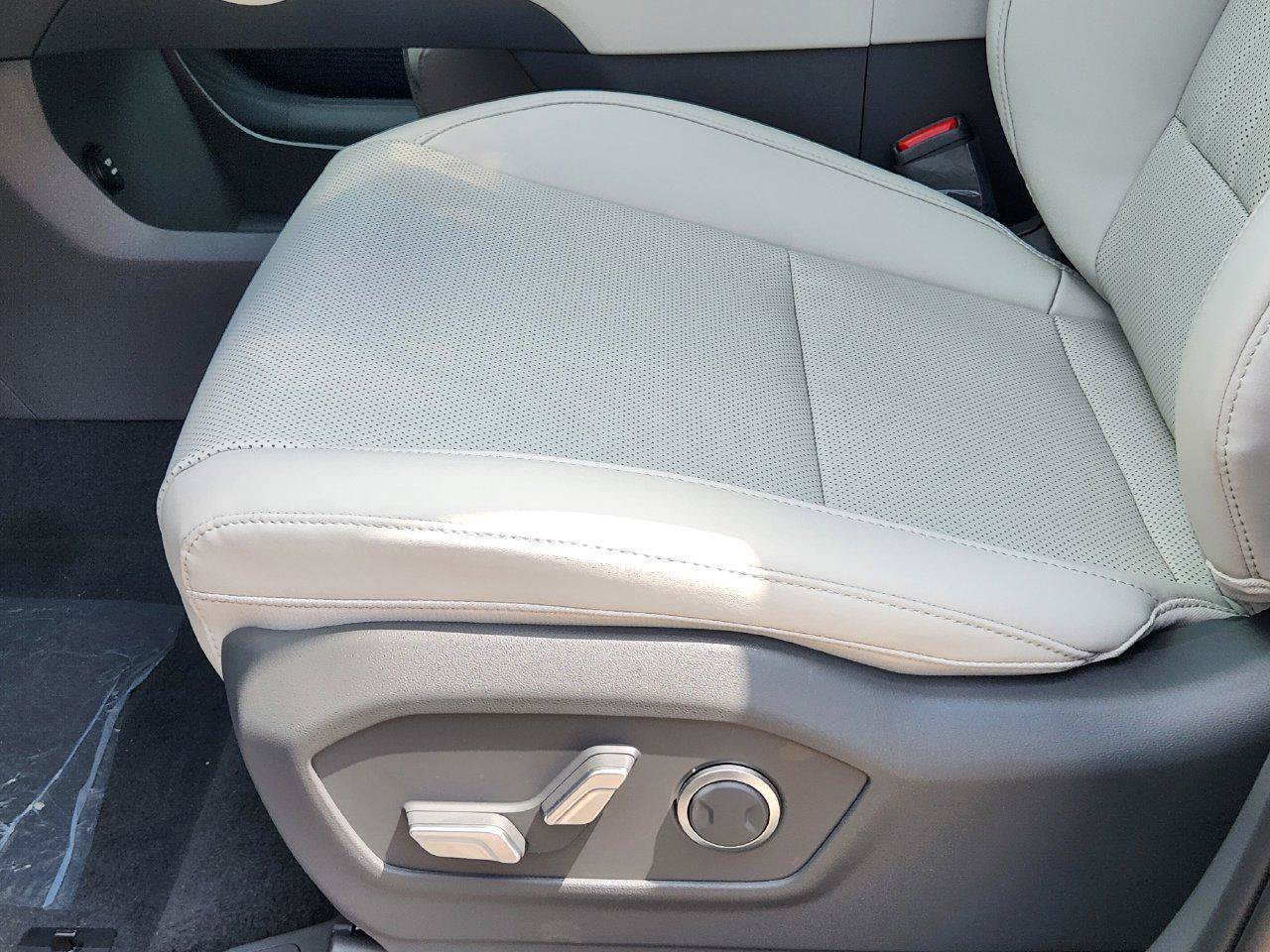 New 2026 Hyundai Santa Fe SEL FWD image 23