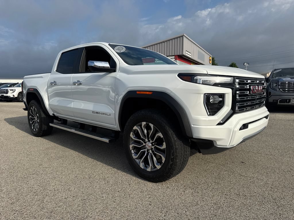 Used 2024 GMC Canyon Denali AWD/4WD image 8