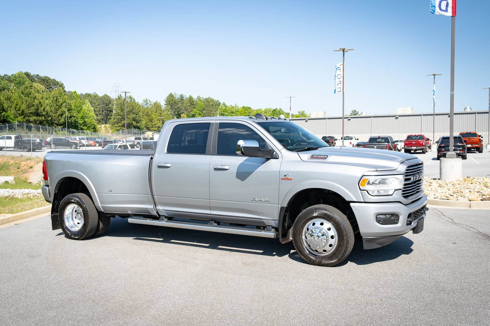 Used 2022 RAM 3500 Laramie AWD/4WD image 12