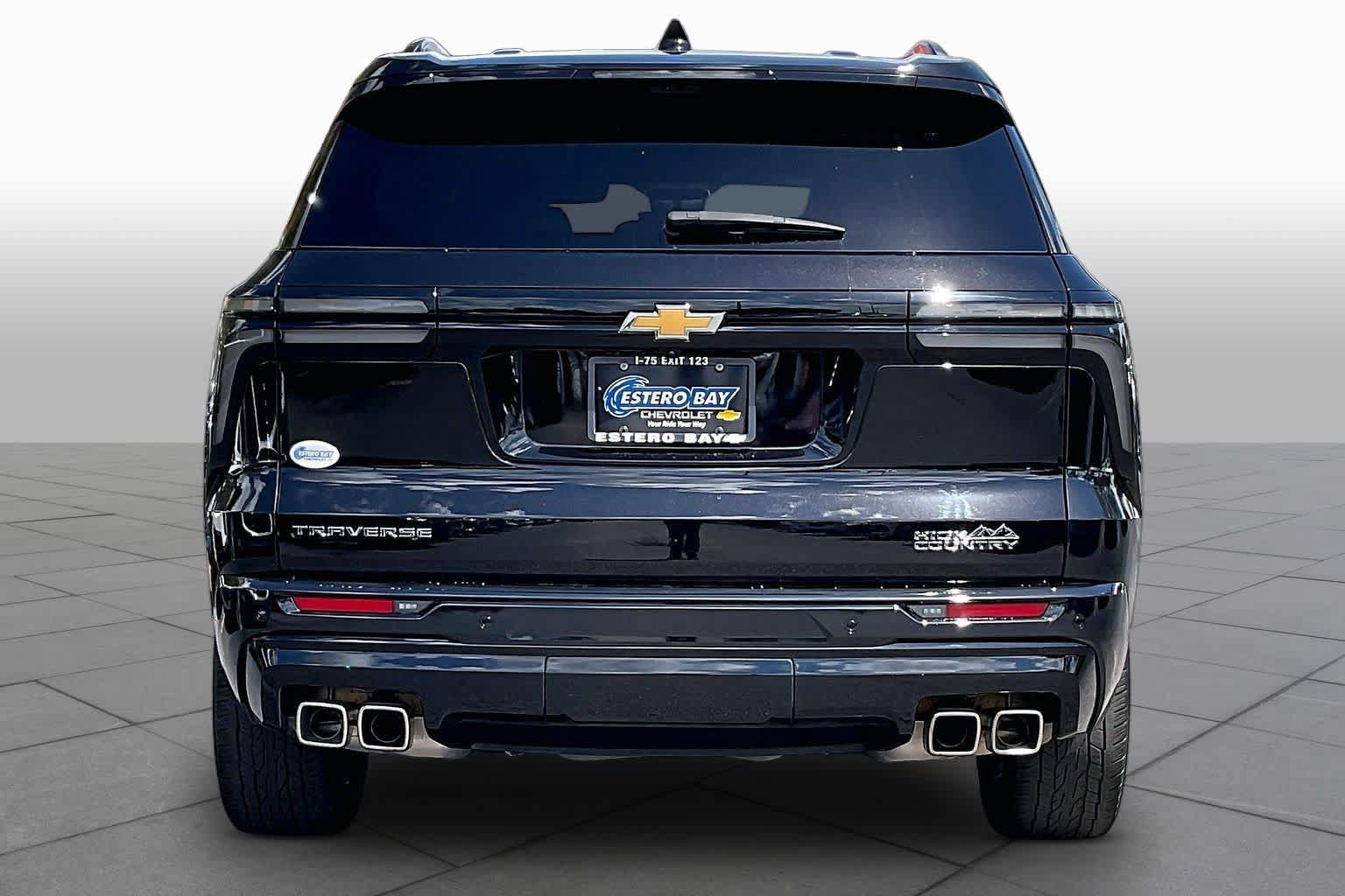 Used 2025 Chevrolet Traverse High Country w/ LPO, Floor Liner Package FWD image 8