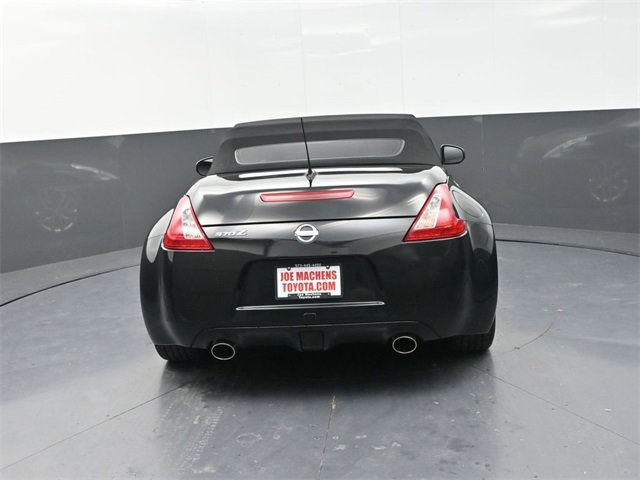 Used 2010 Nissan 370Z Touring image 6